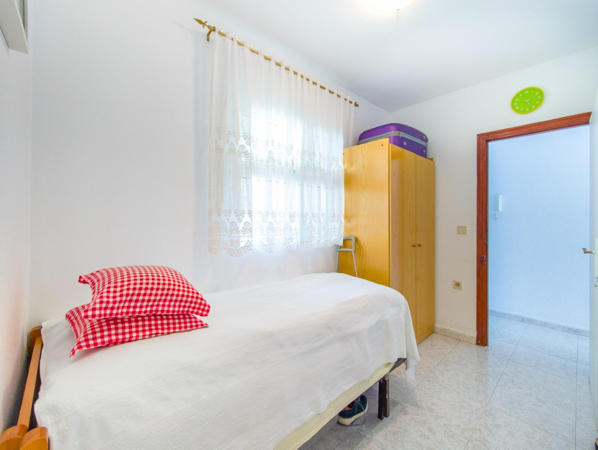 Se vende Apartamento Planta Media de 2 dormitorios en Costa Blanca, Alicante, España