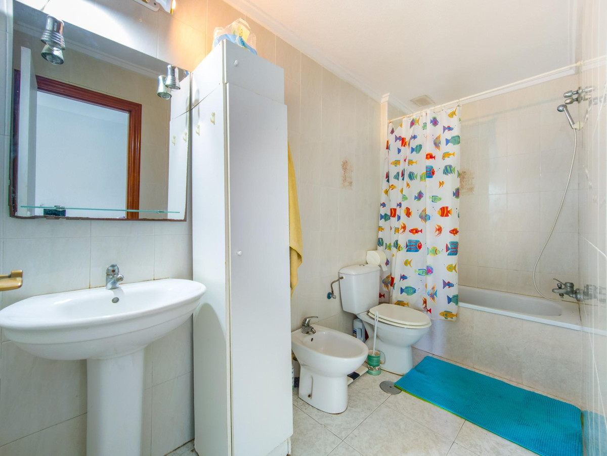 Se vende Apartamento Planta Media de 2 dormitorios en Costa Blanca, Alicante, España