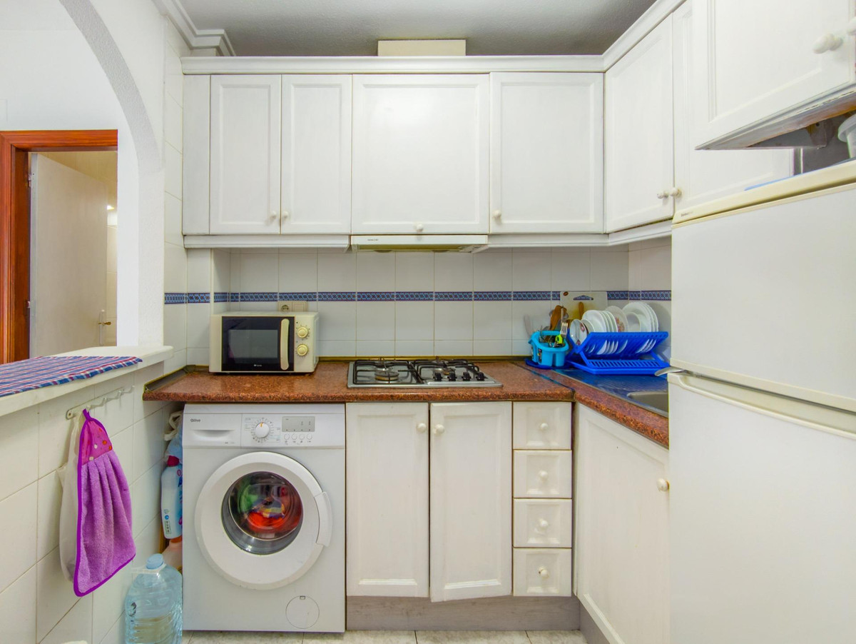 Se vende Apartamento Planta Media de 2 dormitorios en Costa Blanca, Alicante, España