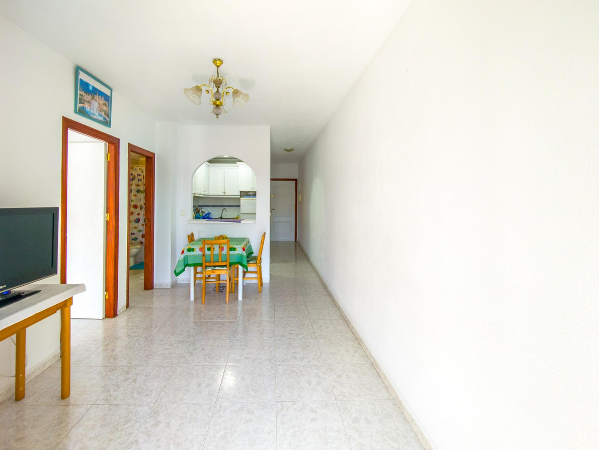 Se vende Apartamento Planta Media de 2 dormitorios en Costa Blanca, Alicante, España