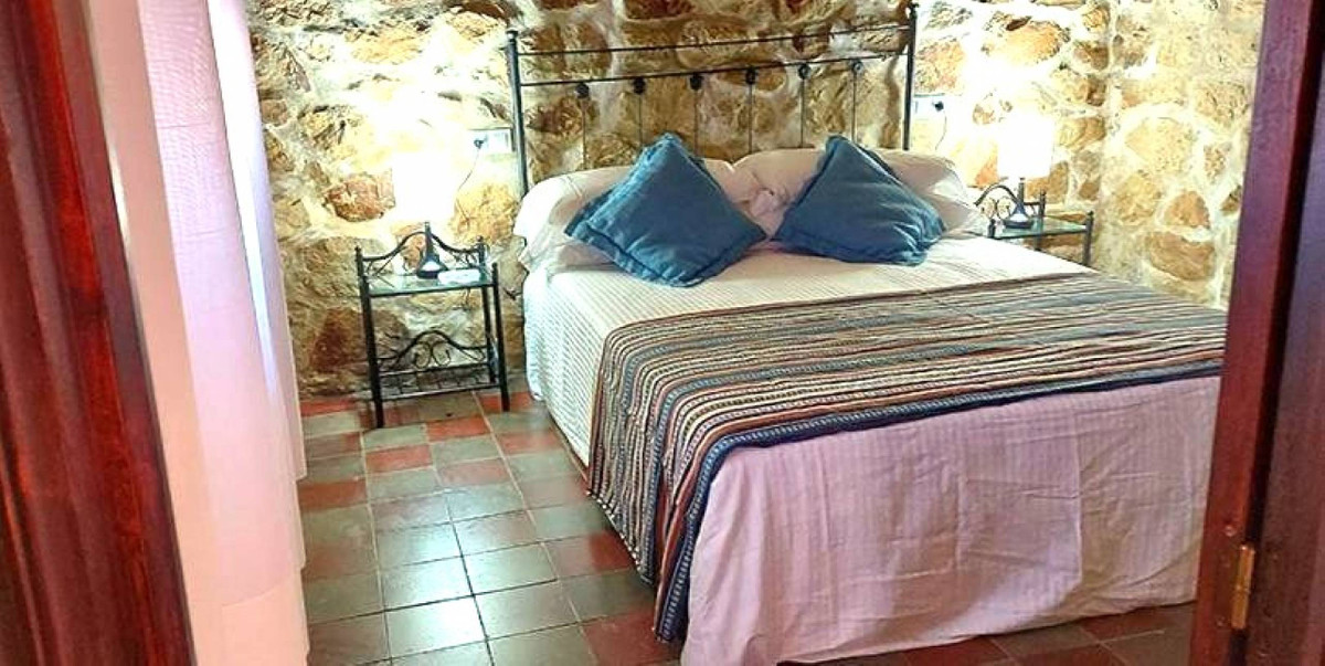 5 Bed Commercial unit for sale in Gaucín Costa Del Sol, Málaga, Spain