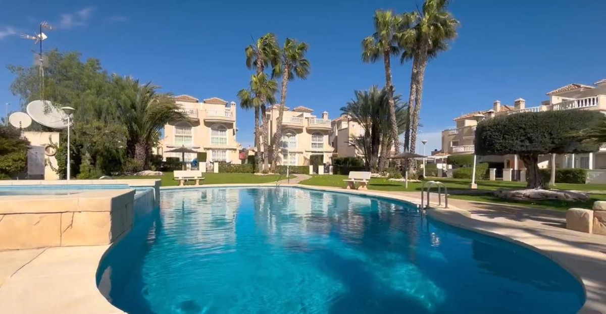 3 Bed Townhouse for sale in Urbanización El Raso Costa Blanca, Alicante, Spain
