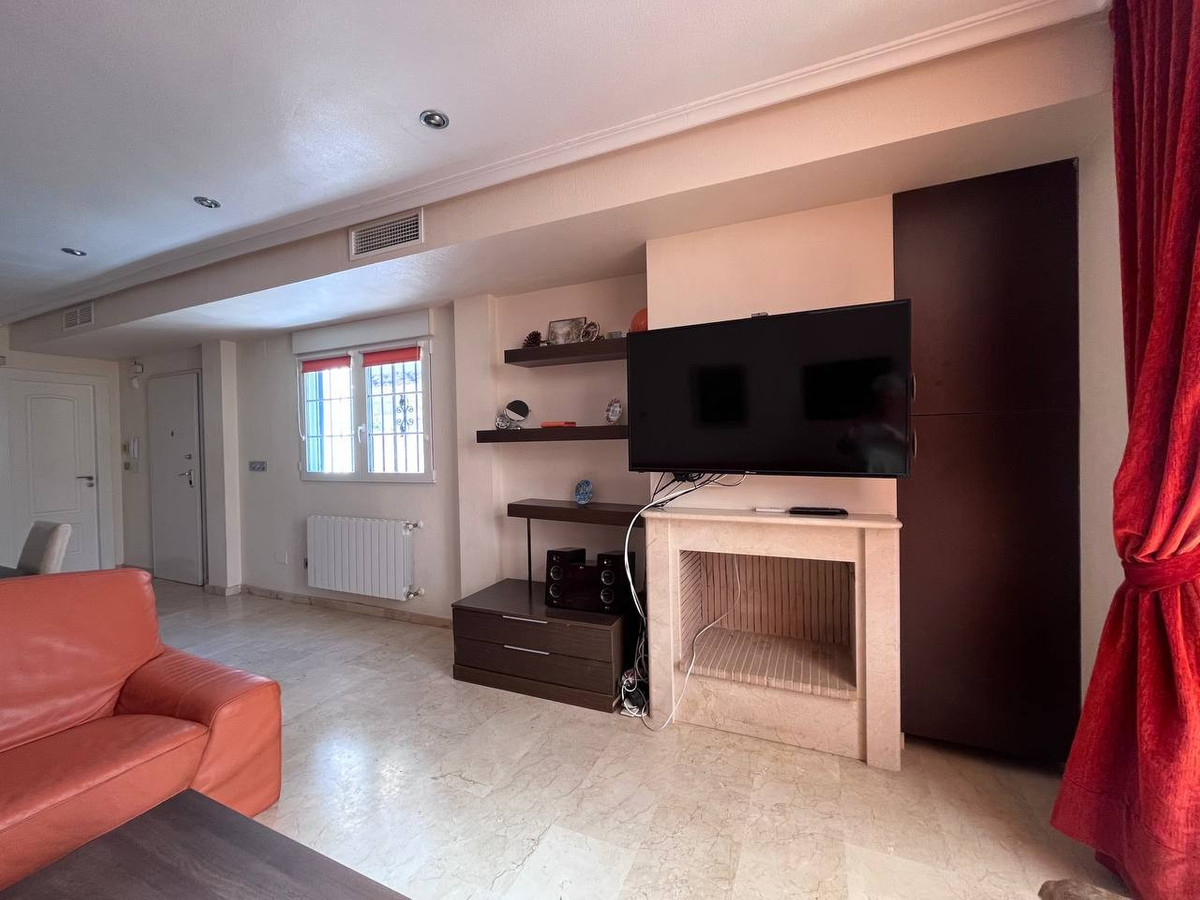 3 Bed Townhouse for sale in Urbanización El Raso Costa Blanca, Alicante, Spain
