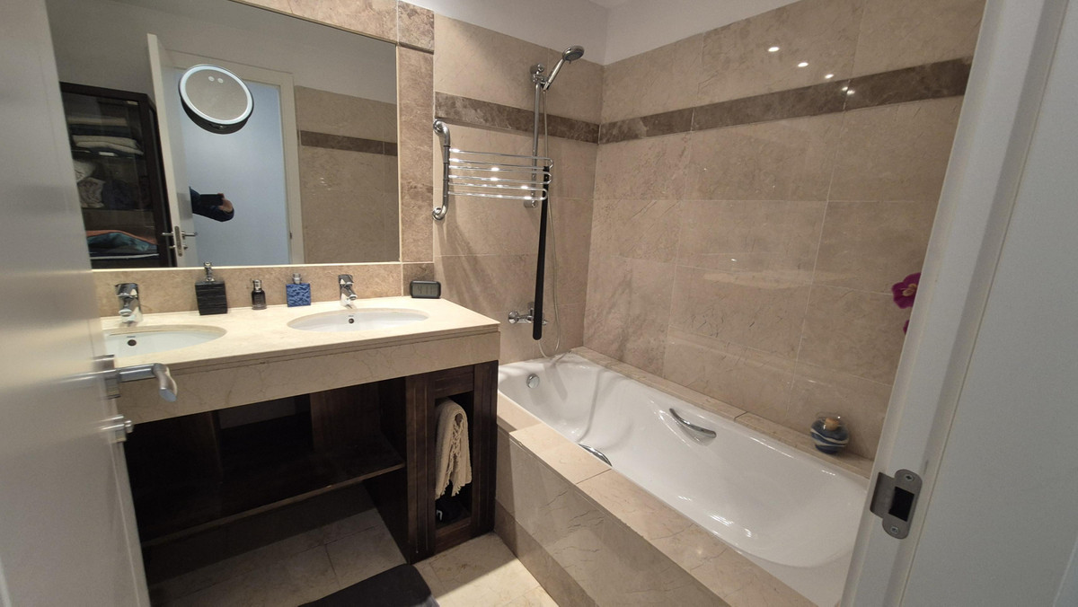 Se vende Apartamento Planta Baja de 2 dormitorios en Costa Del Sol, Málaga, España