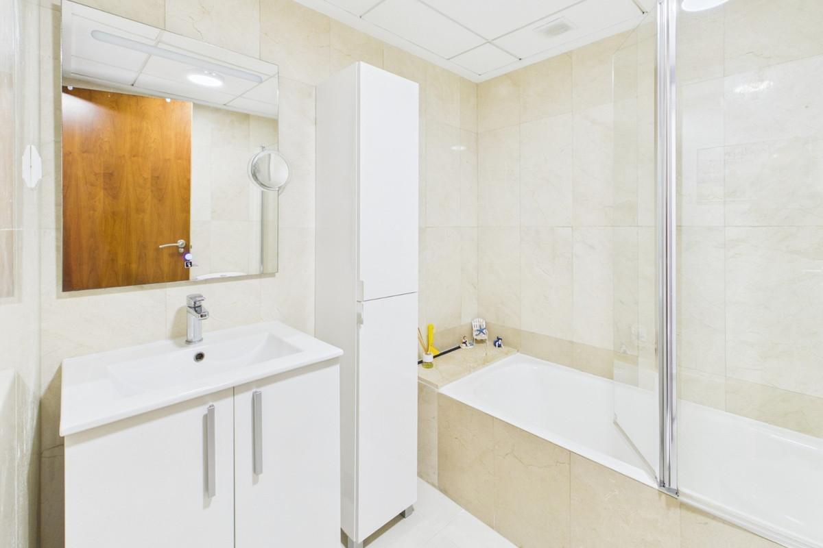 Se vende Apartamento Planta Media de 3 dormitorios en Costa Calida, Murcia, España