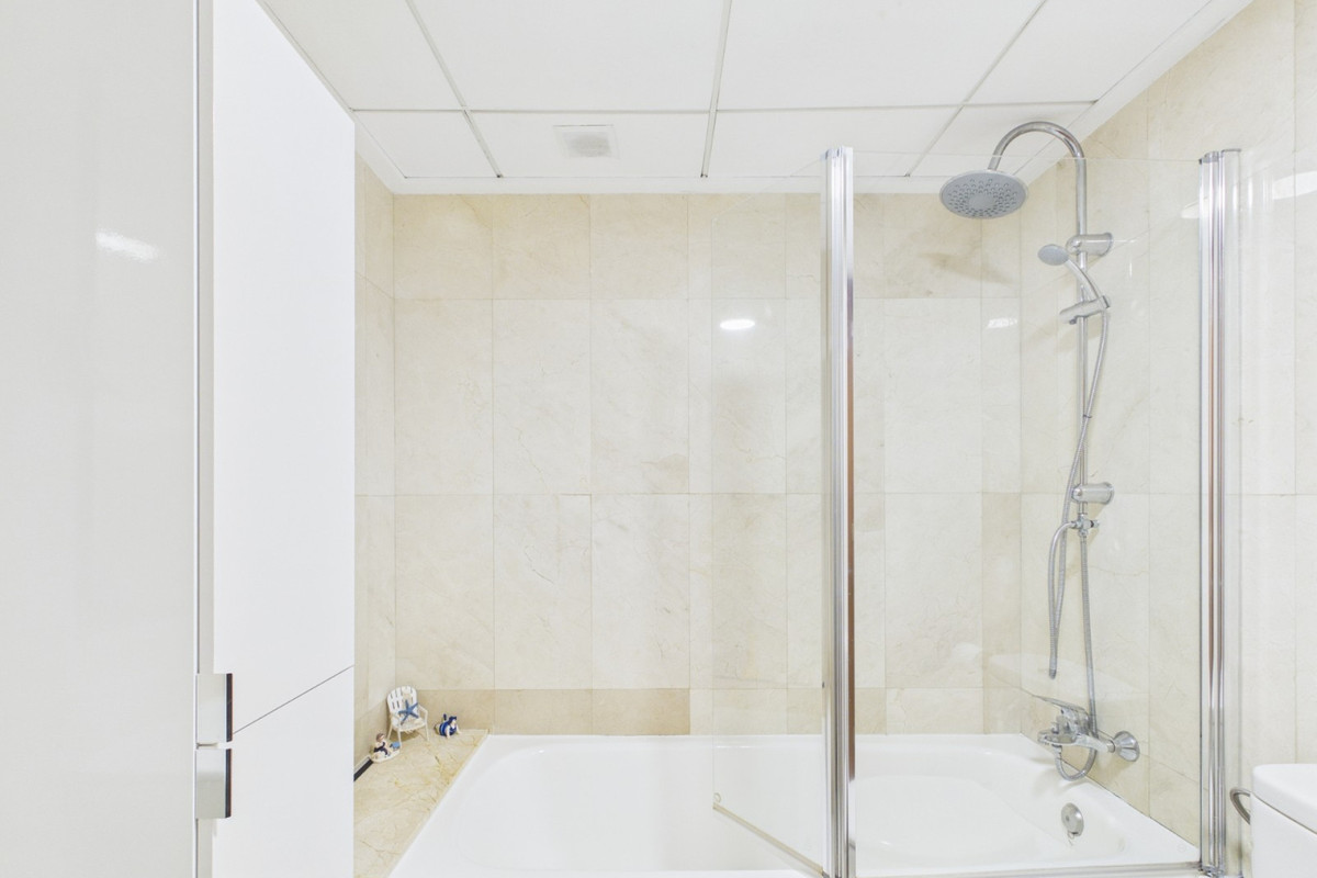 Se vende Apartamento Planta Media de 3 dormitorios en Costa Calida, Murcia, España