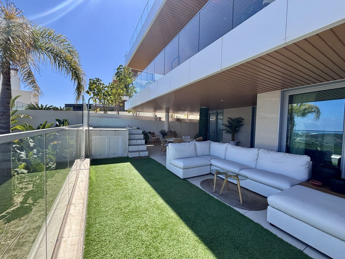 3 Bed Apartment for sale in Calanova Golf Costa Del Sol, Málaga, Spain