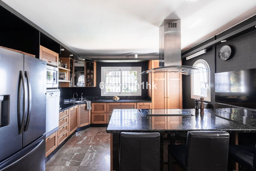 Se vende Villa - Chalet de 4 dormitorios en Costa Del Sol, Málaga, España