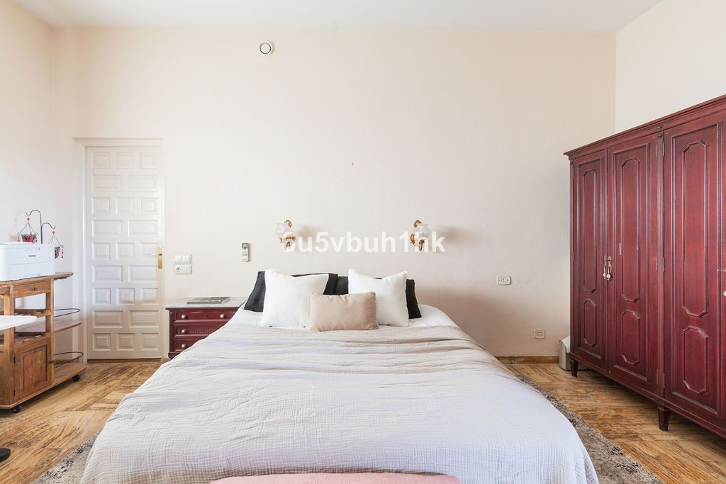 Se vende Villa - Chalet de 4 dormitorios en Costa Del Sol, Málaga, España