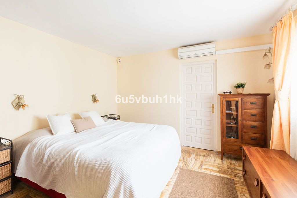 Se vende Villa - Chalet de 4 dormitorios en Costa Del Sol, Málaga, España