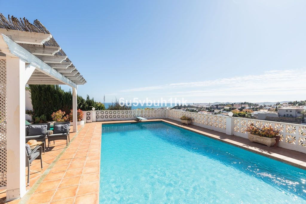 Se vende Villa - Chalet de 4 dormitorios en Costa Del Sol, Málaga, España