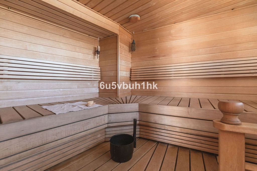 Se vende Villa - Chalet de 4 dormitorios en Costa Del Sol, Málaga, España