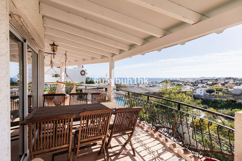Se vende Villa - Chalet de 4 dormitorios en Costa Del Sol, Málaga, España