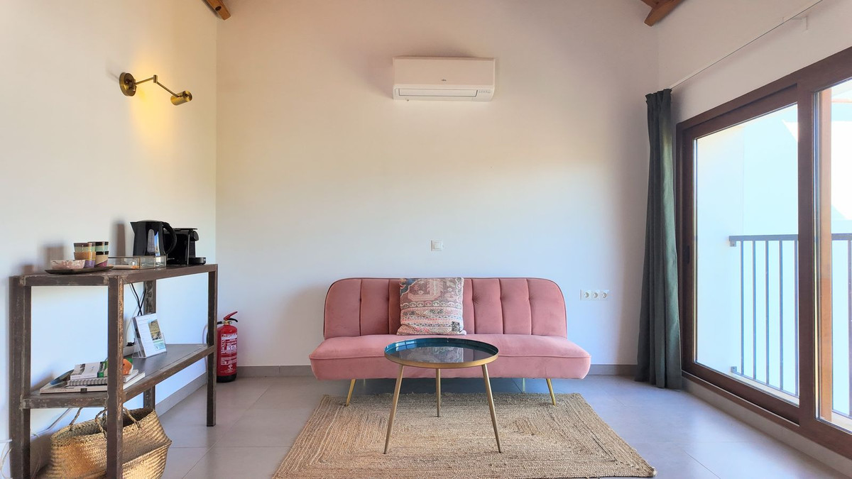 8 Bed Townhouse for sale in Alora Costa Del Sol, Málaga, Spain
