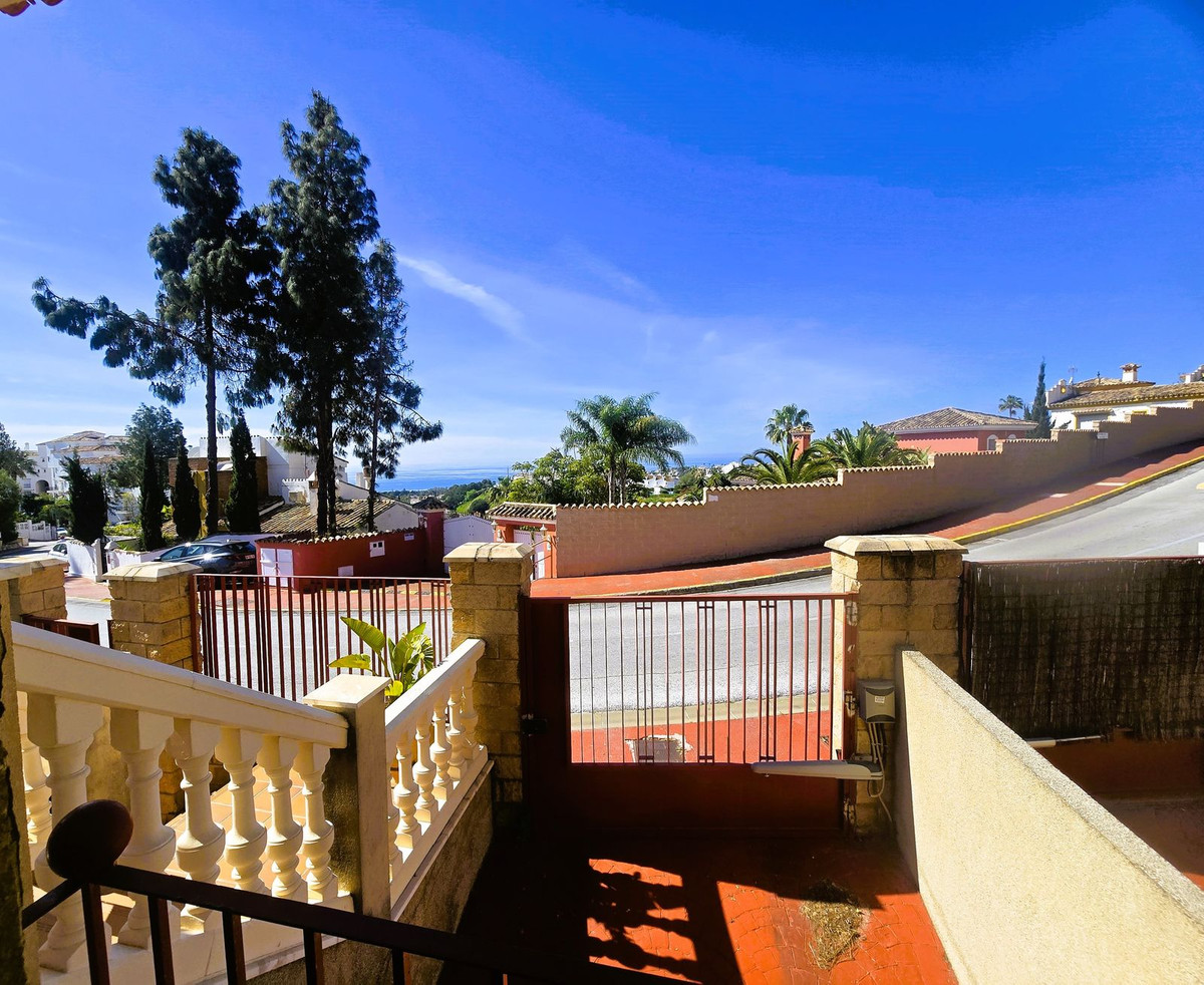 4 Bed Townhouse for sale in Calahonda Costa Del Sol, Málaga, Spain