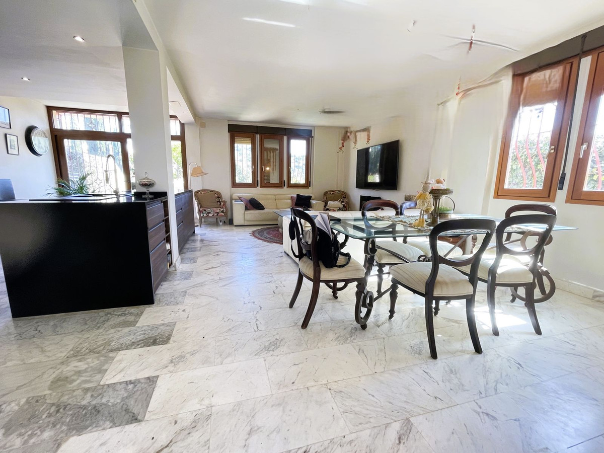 4 Bed Townhouse for sale in Calahonda Costa Del Sol, Málaga, Spain
