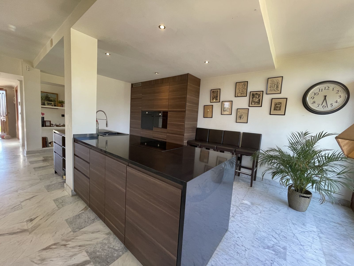 4 Bed Townhouse for sale in Calahonda Costa Del Sol, Málaga, Spain