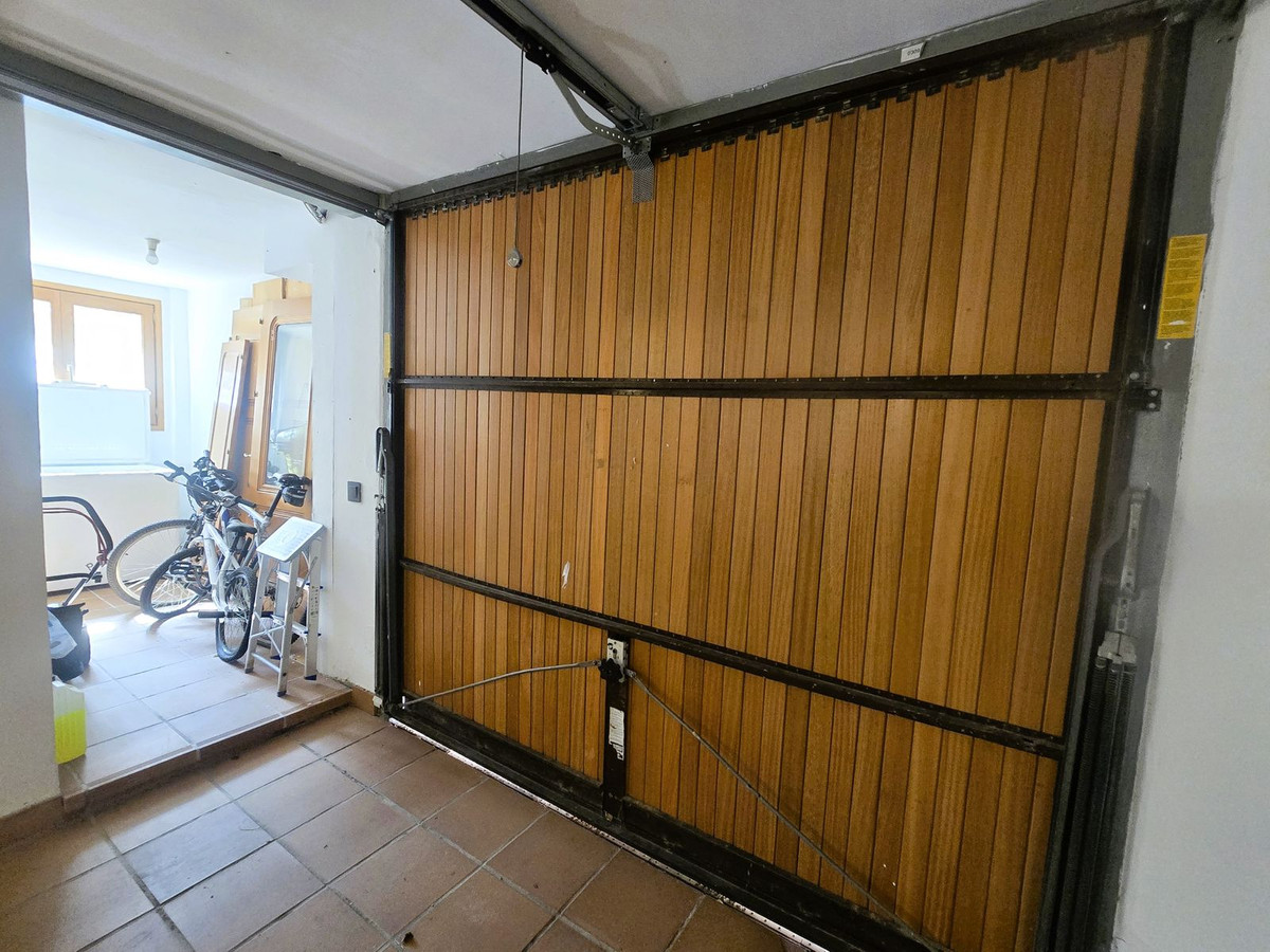 4 Bed Townhouse for sale in Calahonda Costa Del Sol, Málaga, Spain