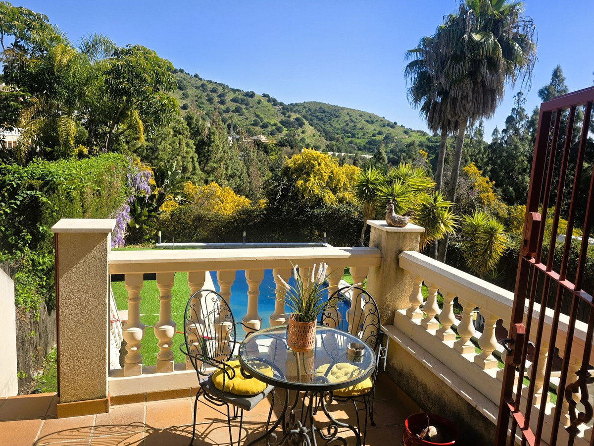 4 Bed Townhouse for sale in Calahonda Costa Del Sol, Málaga, Spain