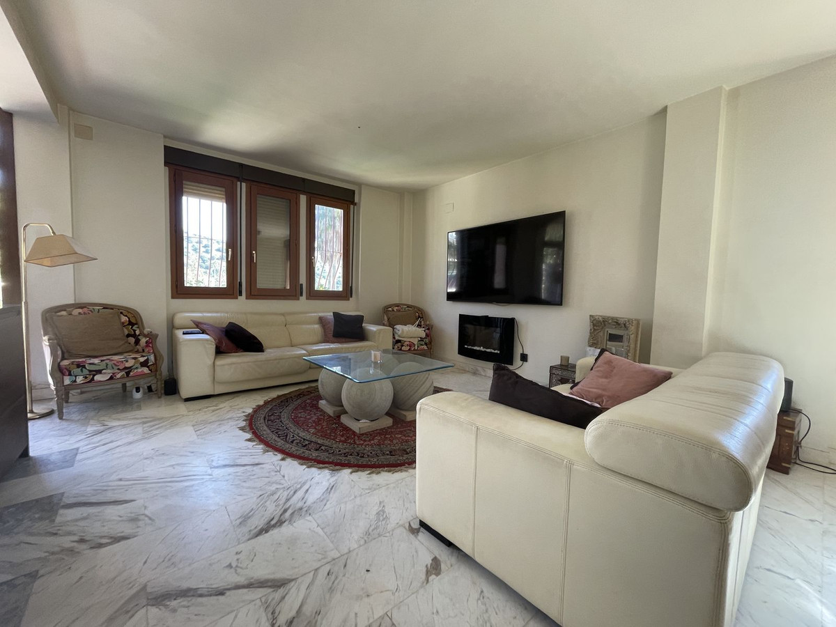 4 Bed Townhouse for sale in Calahonda Costa Del Sol, Málaga, Spain
