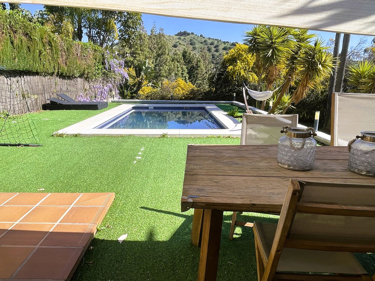 4 Bed Townhouse for sale in Calahonda Costa Del Sol, Málaga, Spain