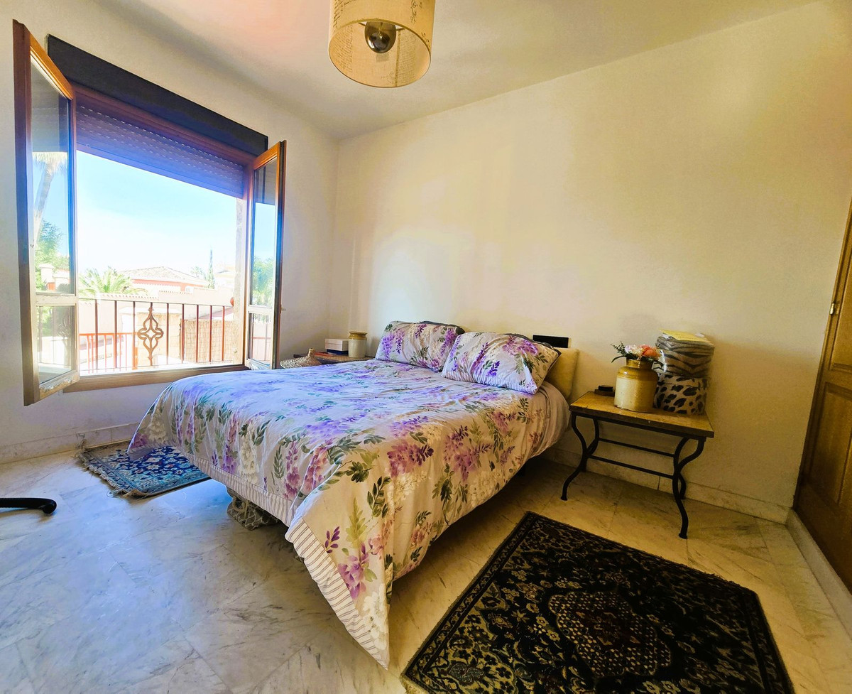 4 Bed Townhouse for sale in Calahonda Costa Del Sol, Málaga, Spain