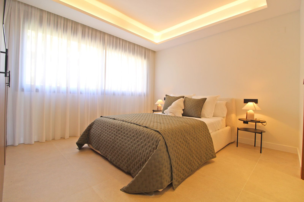 3 Bed Apartment for sale in Nueva Andalucía Costa Del Sol, Málaga, Spain