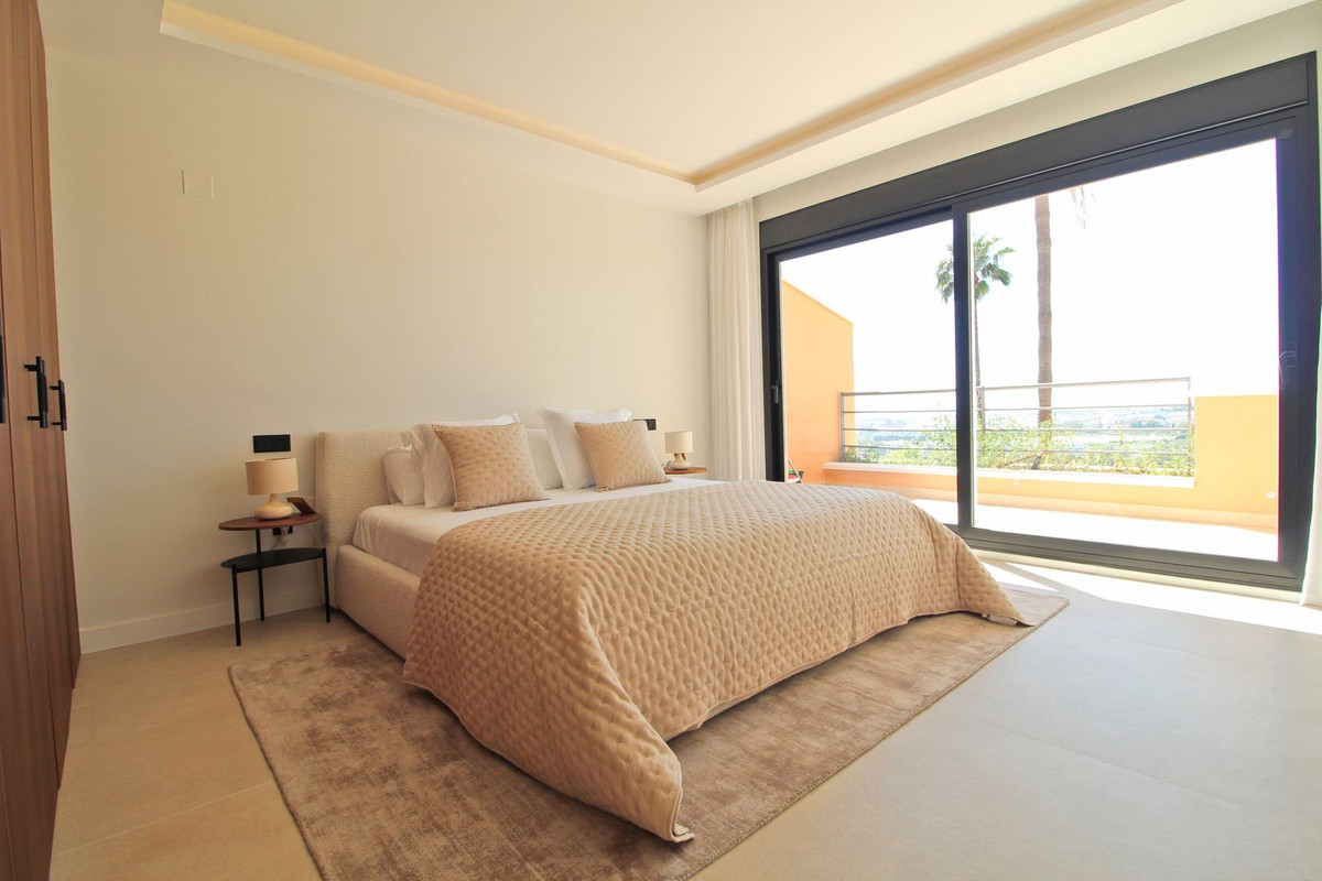 3 Bed Apartment for sale in Nueva Andalucía Costa Del Sol, Málaga, Spain