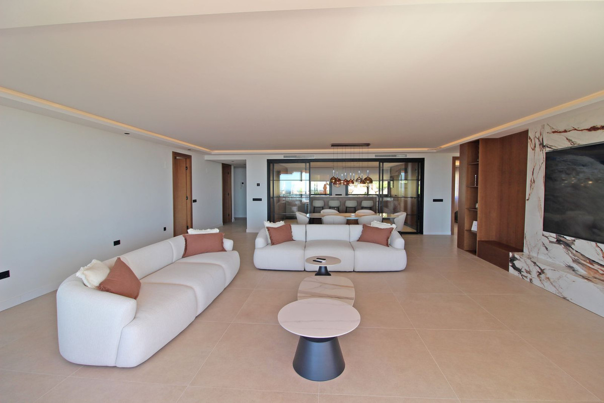 3 Bed Apartment for sale in Nueva Andalucía Costa Del Sol, Málaga, Spain