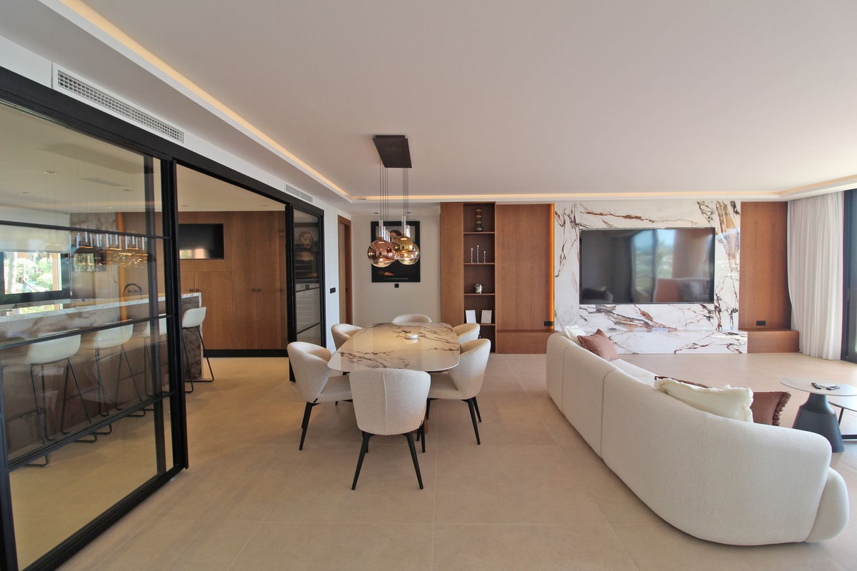 3 Bed Apartment for sale in Nueva Andalucía Costa Del Sol, Málaga, Spain