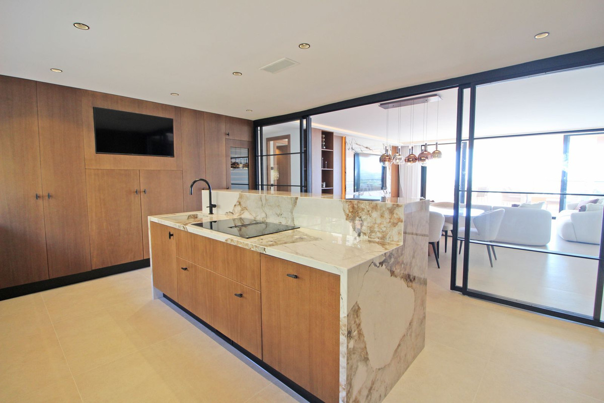 3 Bed Apartment for sale in Nueva Andalucía Costa Del Sol, Málaga, Spain