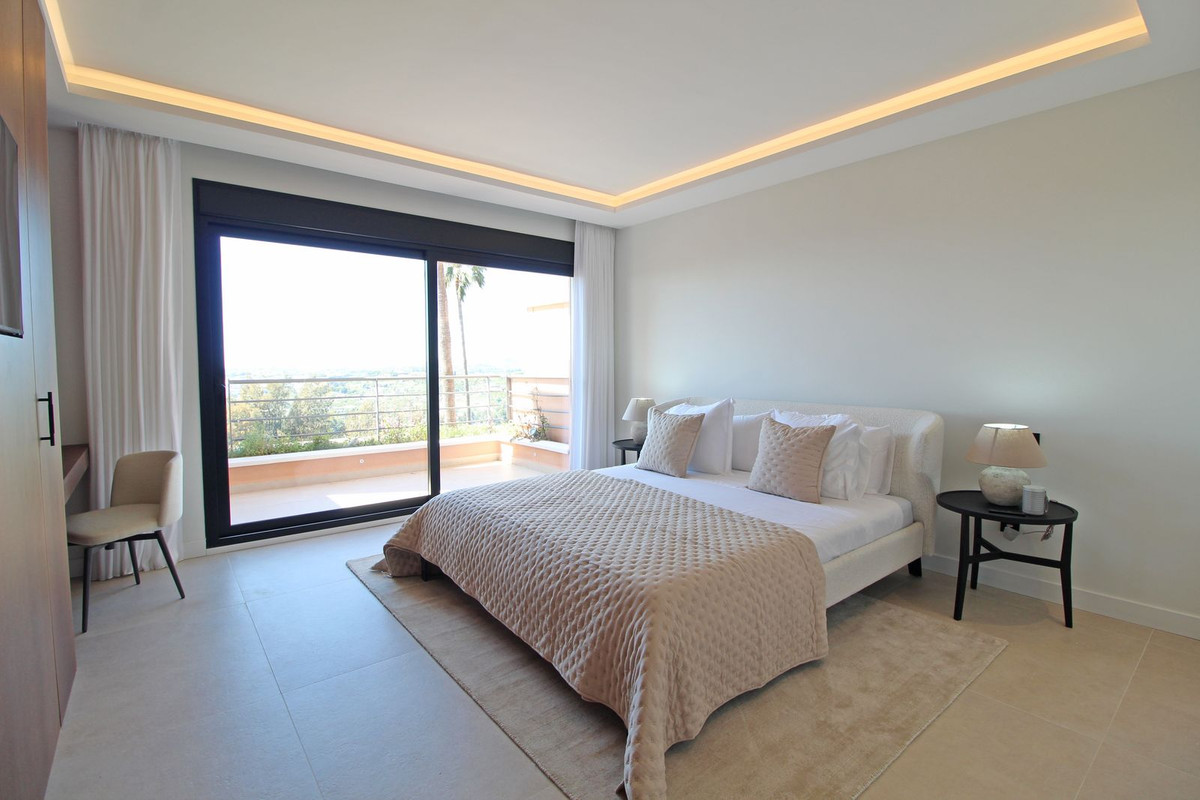 3 Bed Apartment for sale in Nueva Andalucía Costa Del Sol, Málaga, Spain