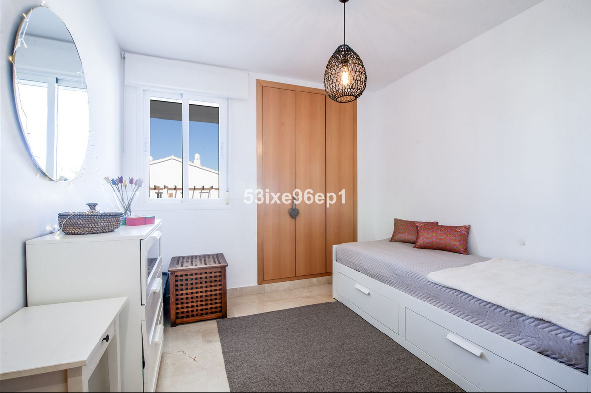 3 Bed Apartment for sale in Selwo Costa Del Sol, Málaga, Spain