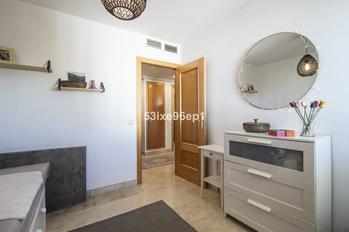 3 Bed Apartment for sale in Selwo Costa Del Sol, Málaga, Spain