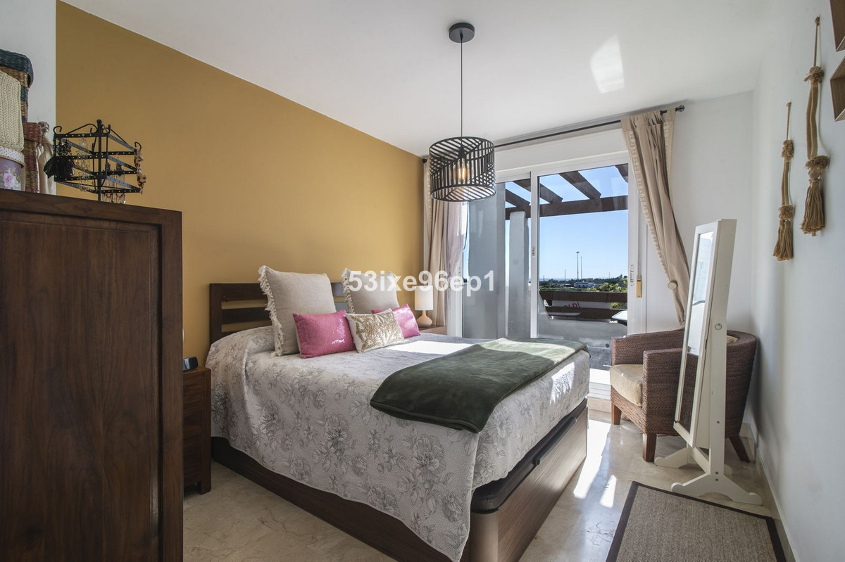 3 Bed Apartment for sale in Selwo Costa Del Sol, Málaga, Spain