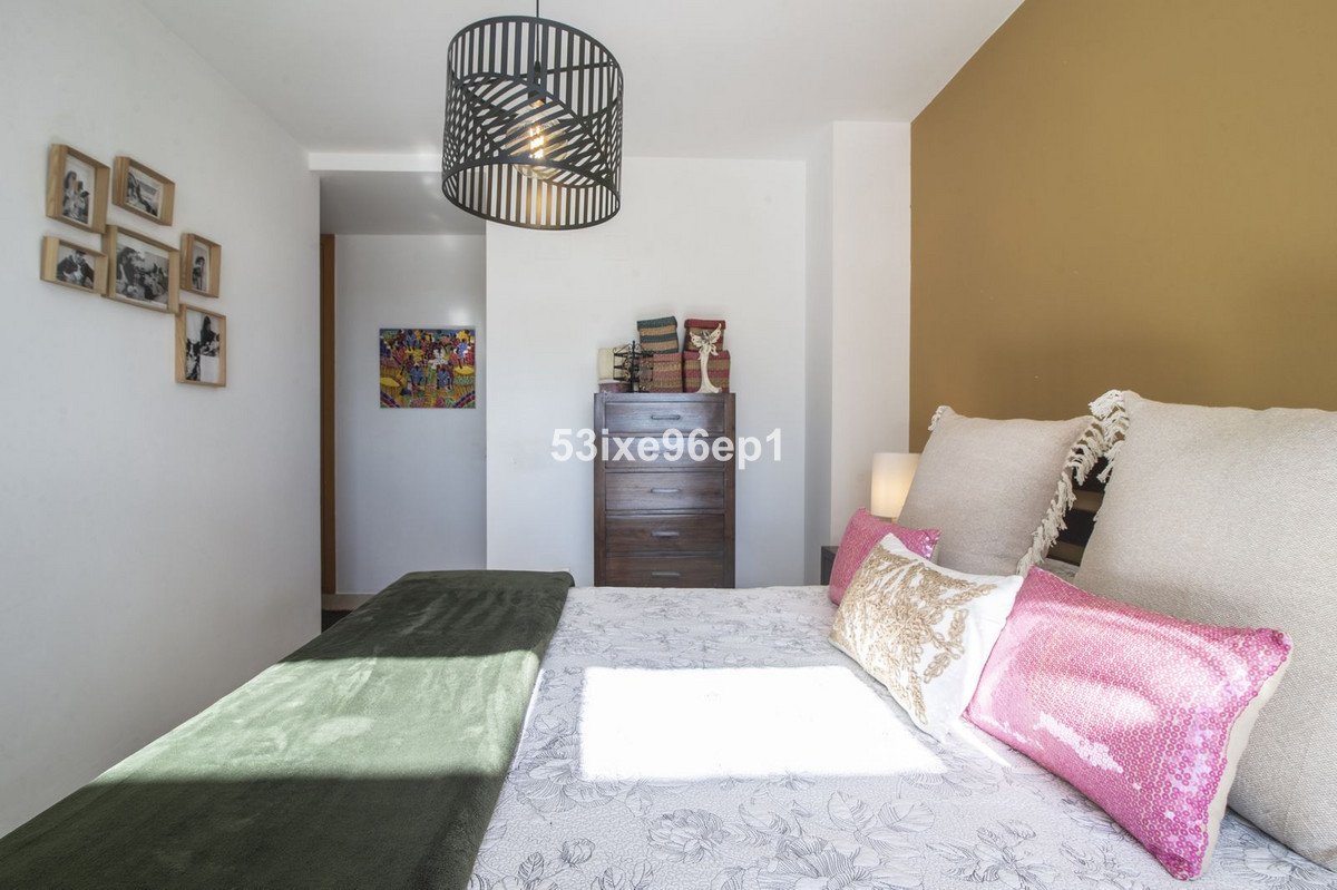 3 Bed Apartment for sale in Selwo Costa Del Sol, Málaga, Spain