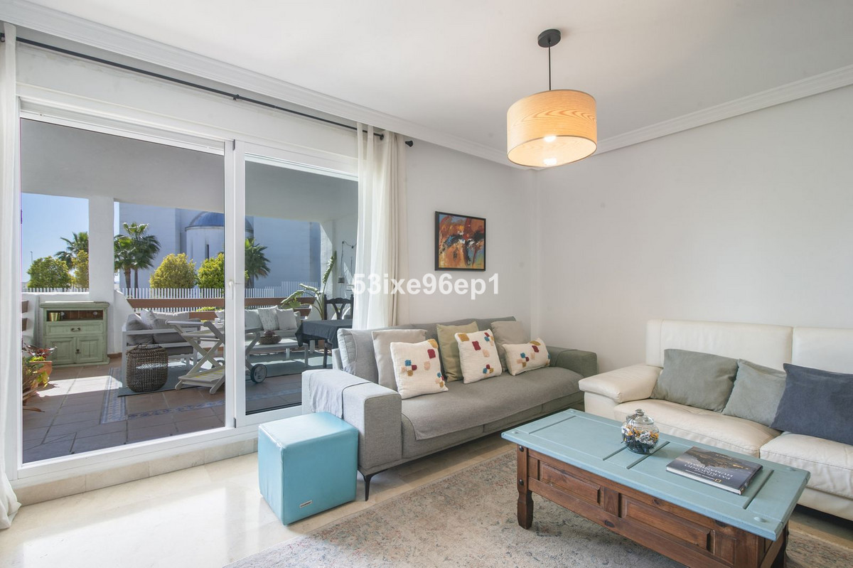 3 Bed Apartment for sale in Selwo Costa Del Sol, Málaga, Spain
