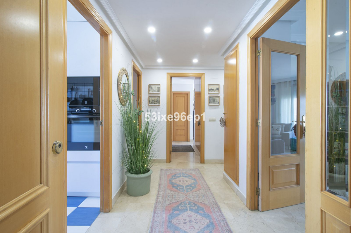 3 Bed Apartment for sale in Selwo Costa Del Sol, Málaga, Spain