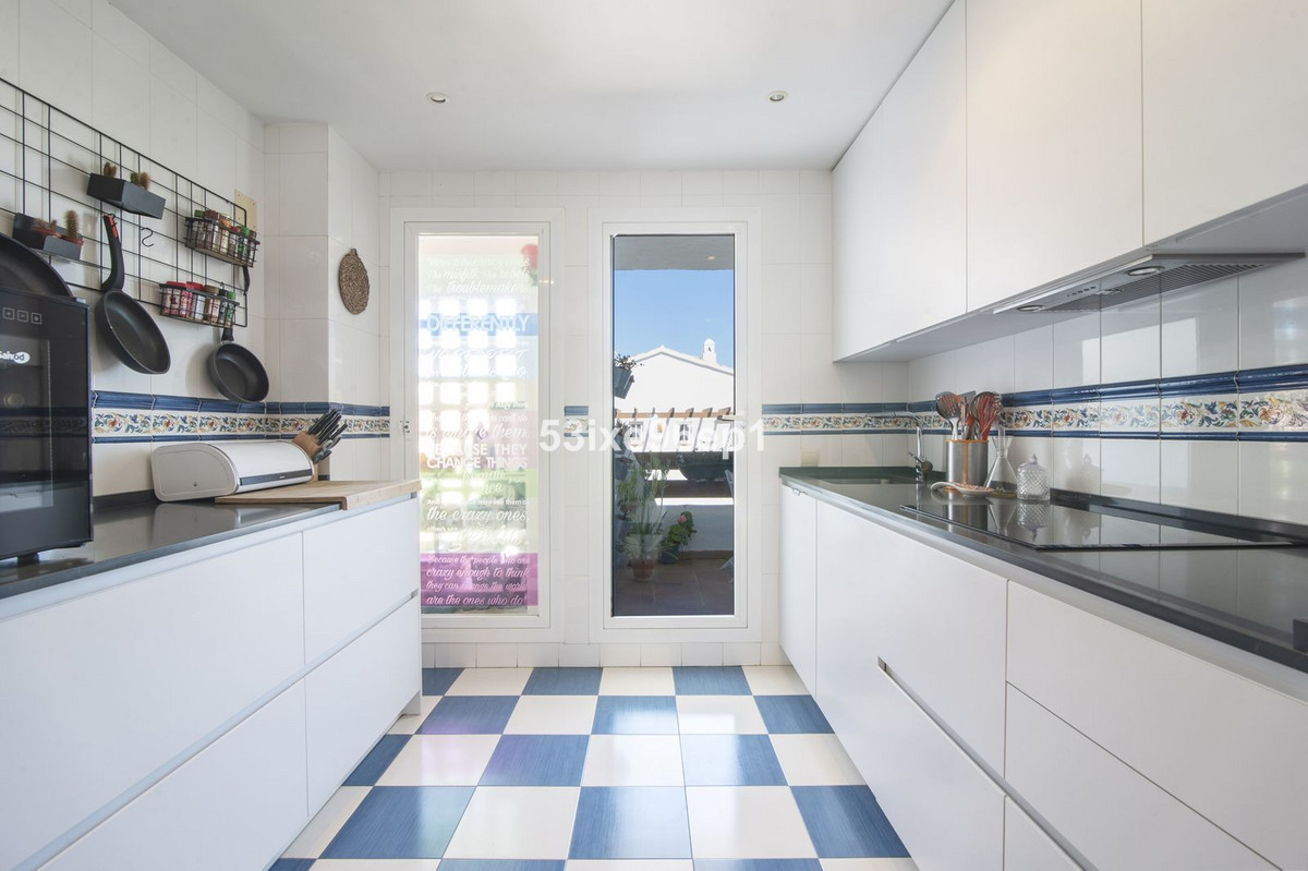 3 Bed Apartment for sale in Selwo Costa Del Sol, Málaga, Spain