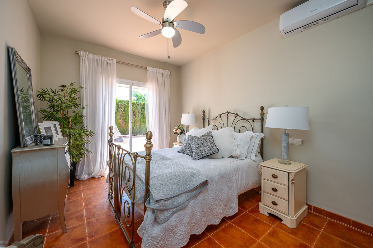 3 Bed Townhouse for sale in Coín Costa Del Sol, Málaga, Spain