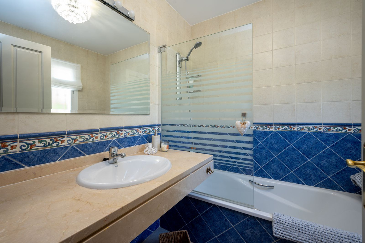 3 Bed Townhouse for sale in Coín Costa Del Sol, Málaga, Spain