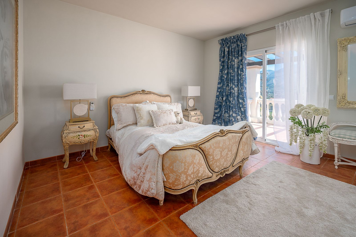3 Bed Townhouse for sale in Coín Costa Del Sol, Málaga, Spain