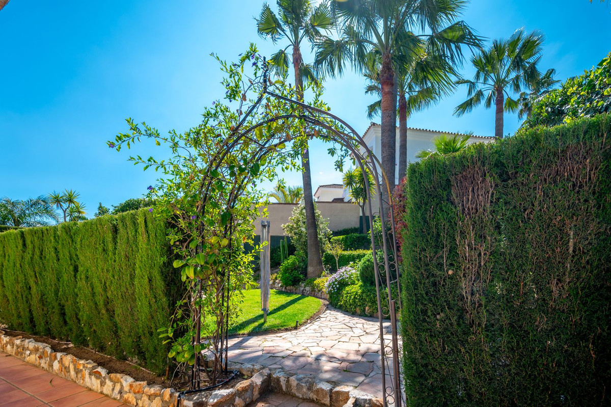 3 Bed Townhouse for sale in Coín Costa Del Sol, Málaga, Spain