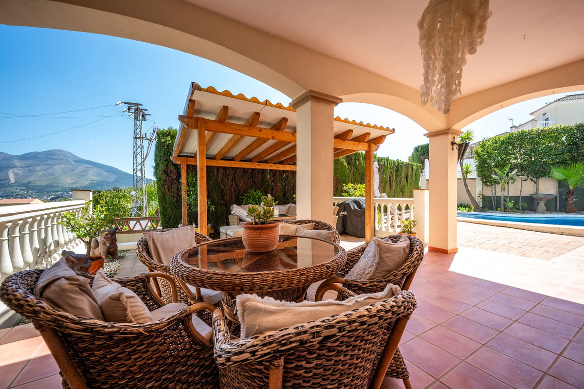 3 Bed Townhouse for sale in Coín Costa Del Sol, Málaga, Spain