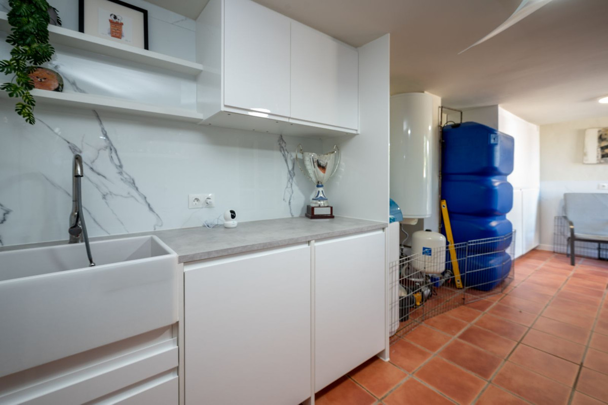 3 Bed Townhouse for sale in Coín Costa Del Sol, Málaga, Spain