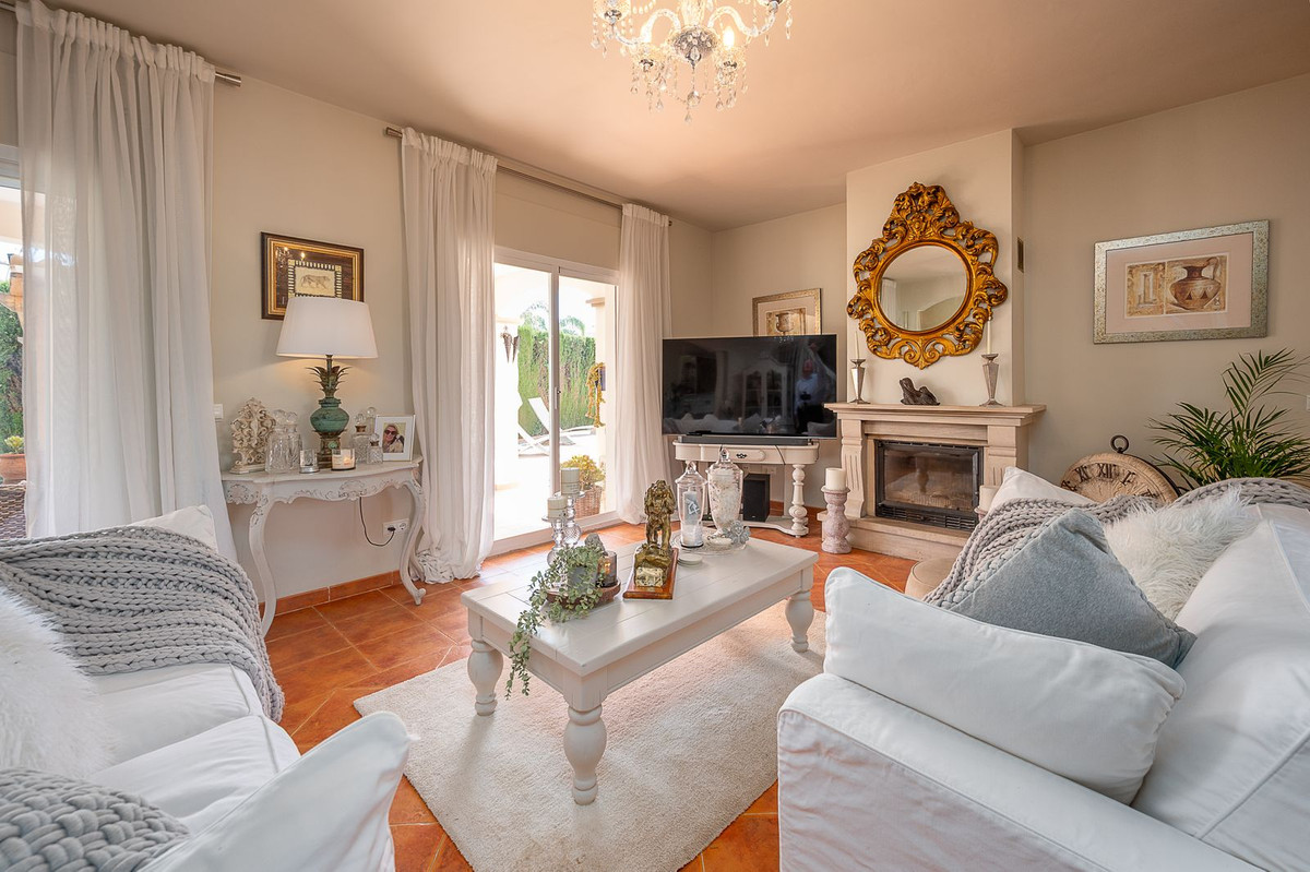 3 Bed Townhouse for sale in Coín Costa Del Sol, Málaga, Spain