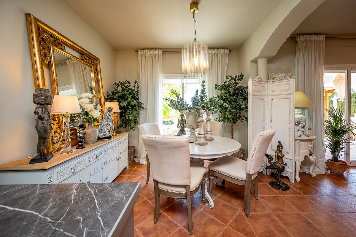 3 Bed Townhouse for sale in Coín Costa Del Sol, Málaga, Spain