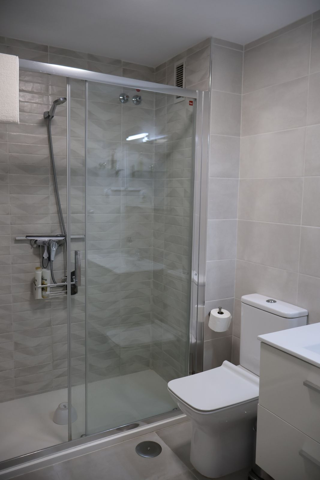 Se vende Apartamento Planta Media de 2 dormitorios en Costa Del Sol, Málaga, España