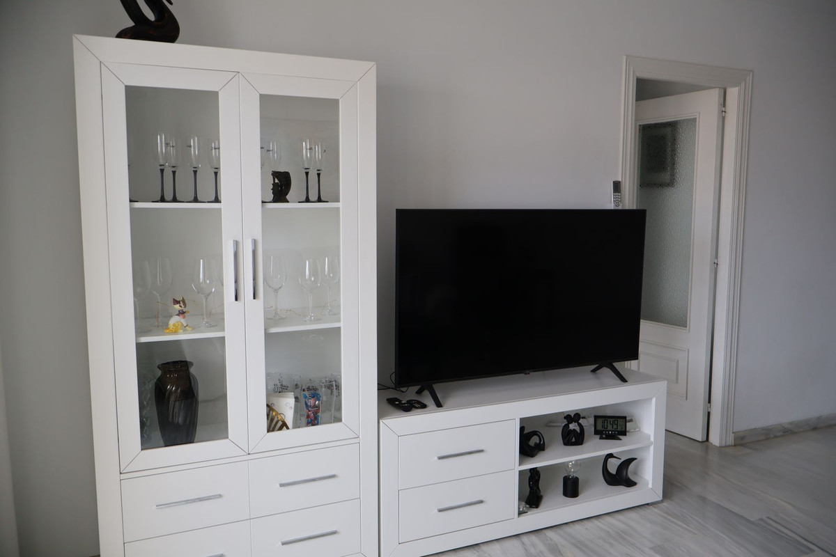Se vende Apartamento Planta Media de 2 dormitorios en Costa Del Sol, Málaga, España