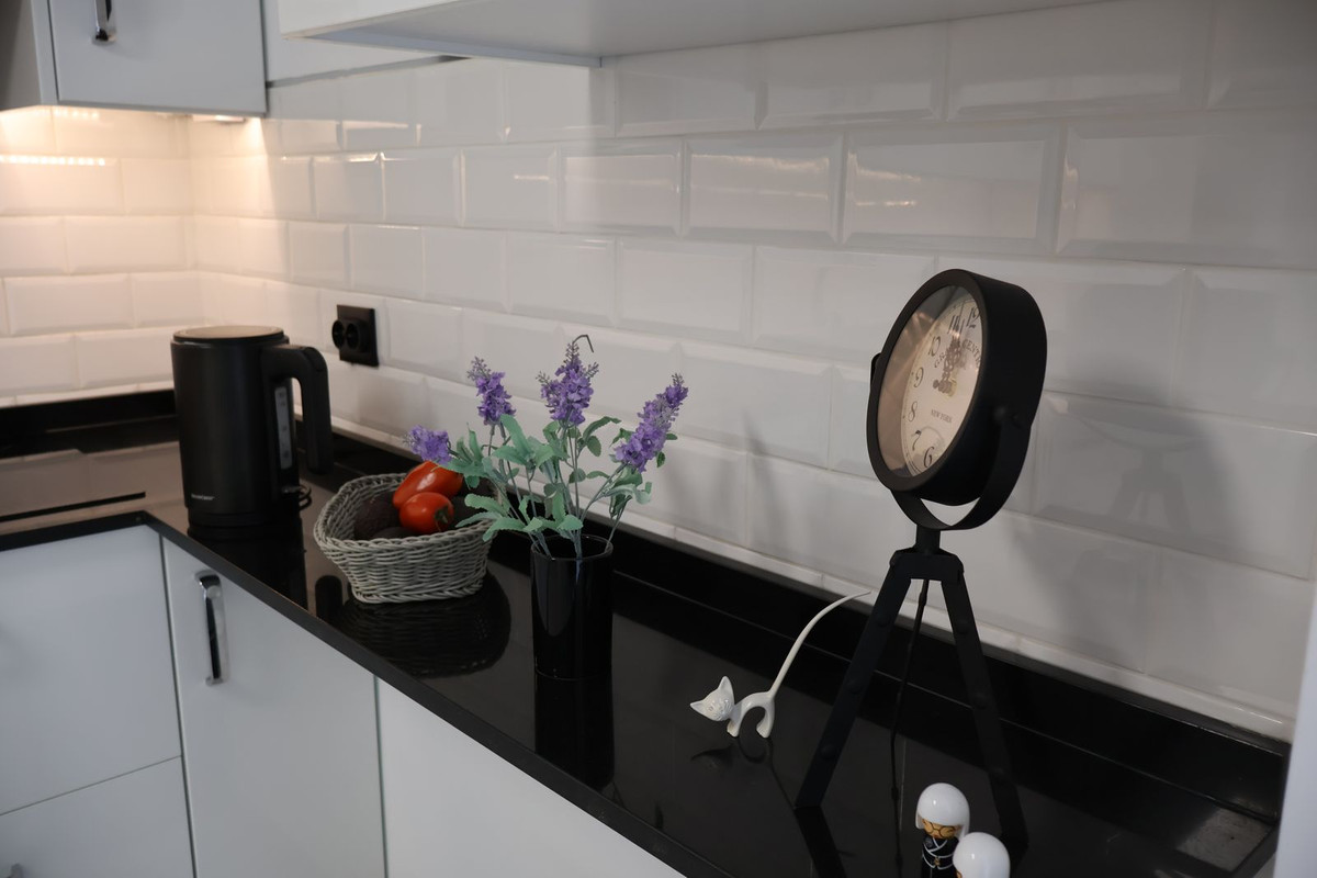 Se vende Apartamento Planta Media de 2 dormitorios en Costa Del Sol, Málaga, España